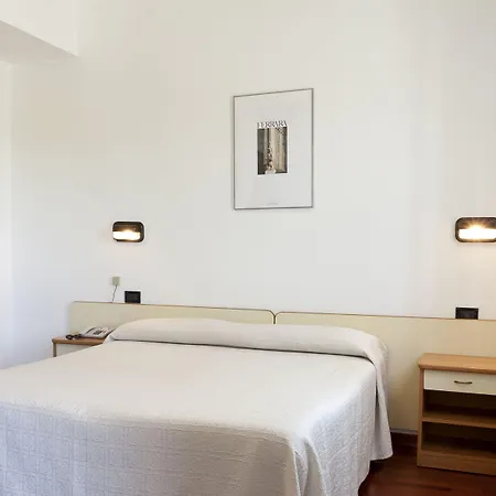 Hotel Daniela 2*