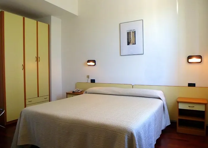 Daniela 2* 费拉拉