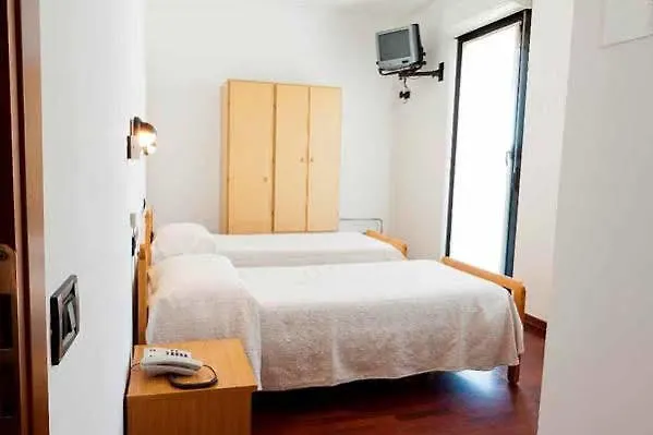 Daniela 2* 费拉拉