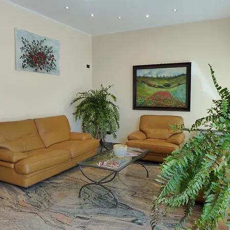 Daniela מלון פררה